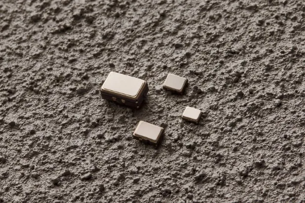 ¿Cómo prolongar la vida útil de un oscilador cristalino con compensación térmica?