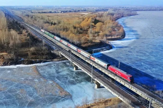 Saisi x Nanyu Railway | 350km/h! ¡El servidor de tiempo de alta precisión garantiza el funcionamiento seguro y sin problemas del Nan Yu Railway!