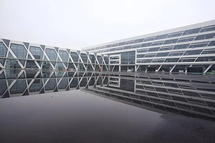 Saisi × Beiyuan Transportation Hub | Señales precisas de sincronización horaria para viajes inteligentes de pasajeros